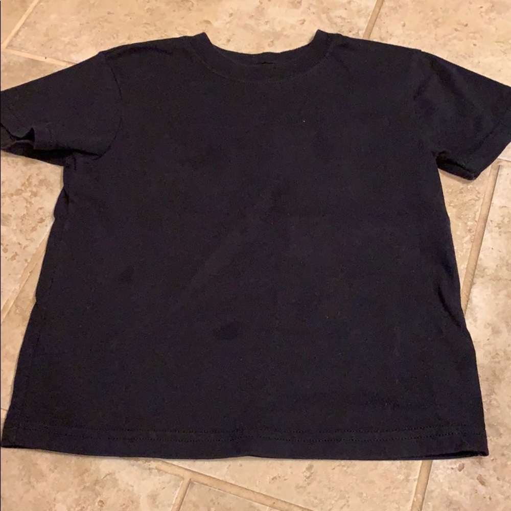 Black tee